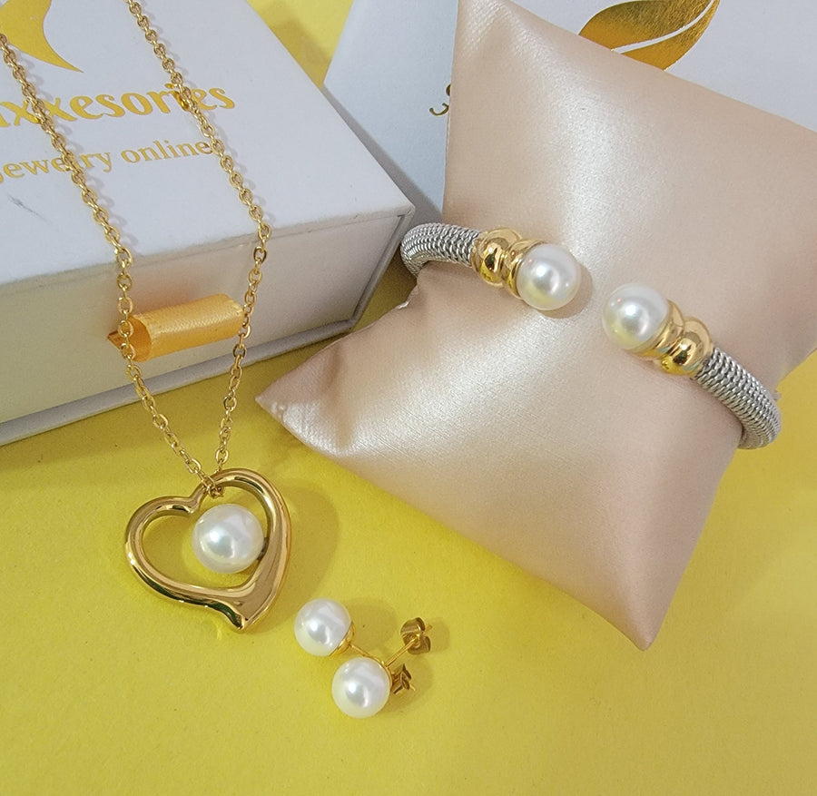 Golden pearl set