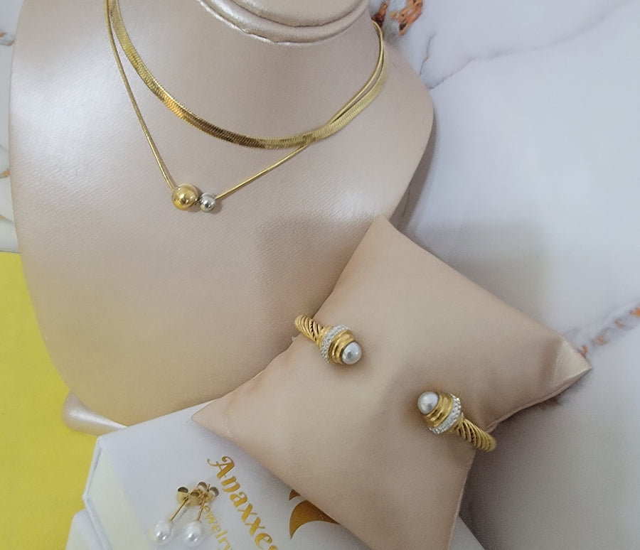 Golden bead set