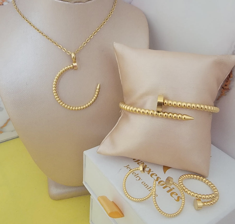 Golden nail set