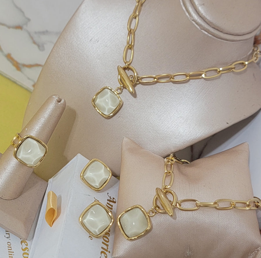 Golden set