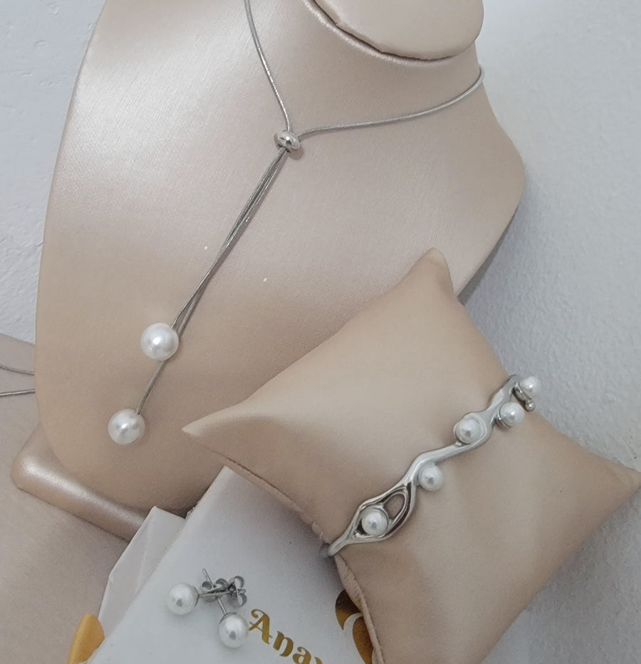 Silvery sweet set