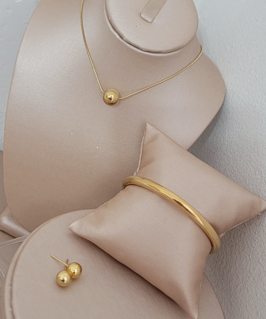 Golden set