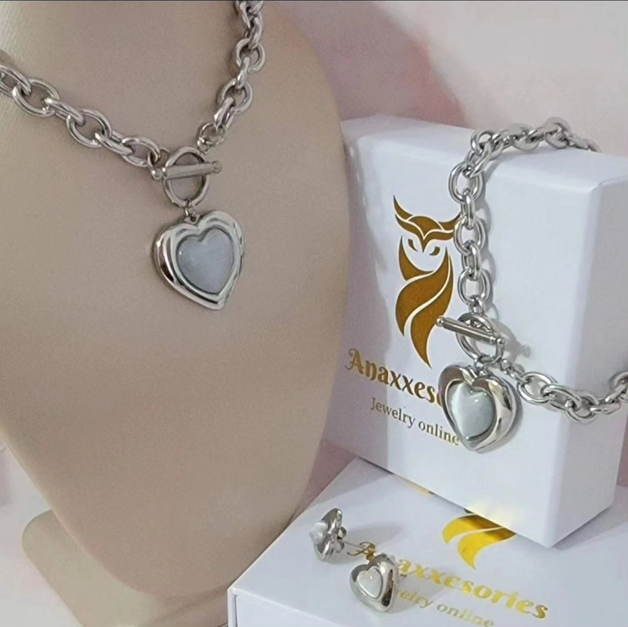 Silvery heart set
