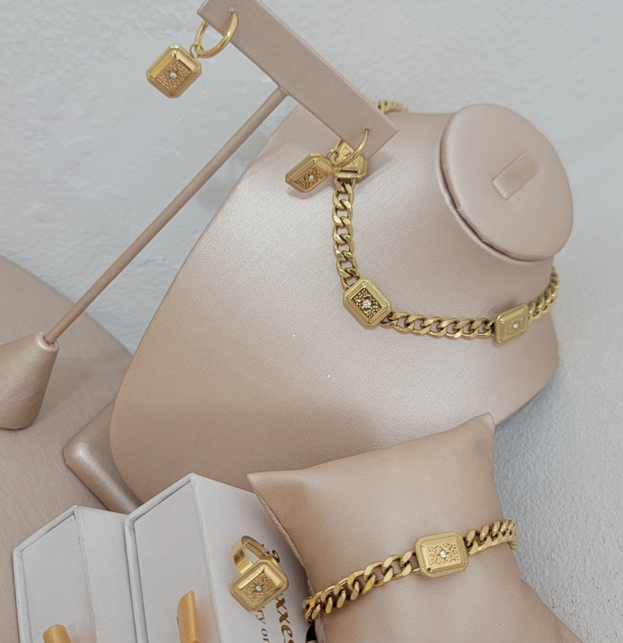 Golden set