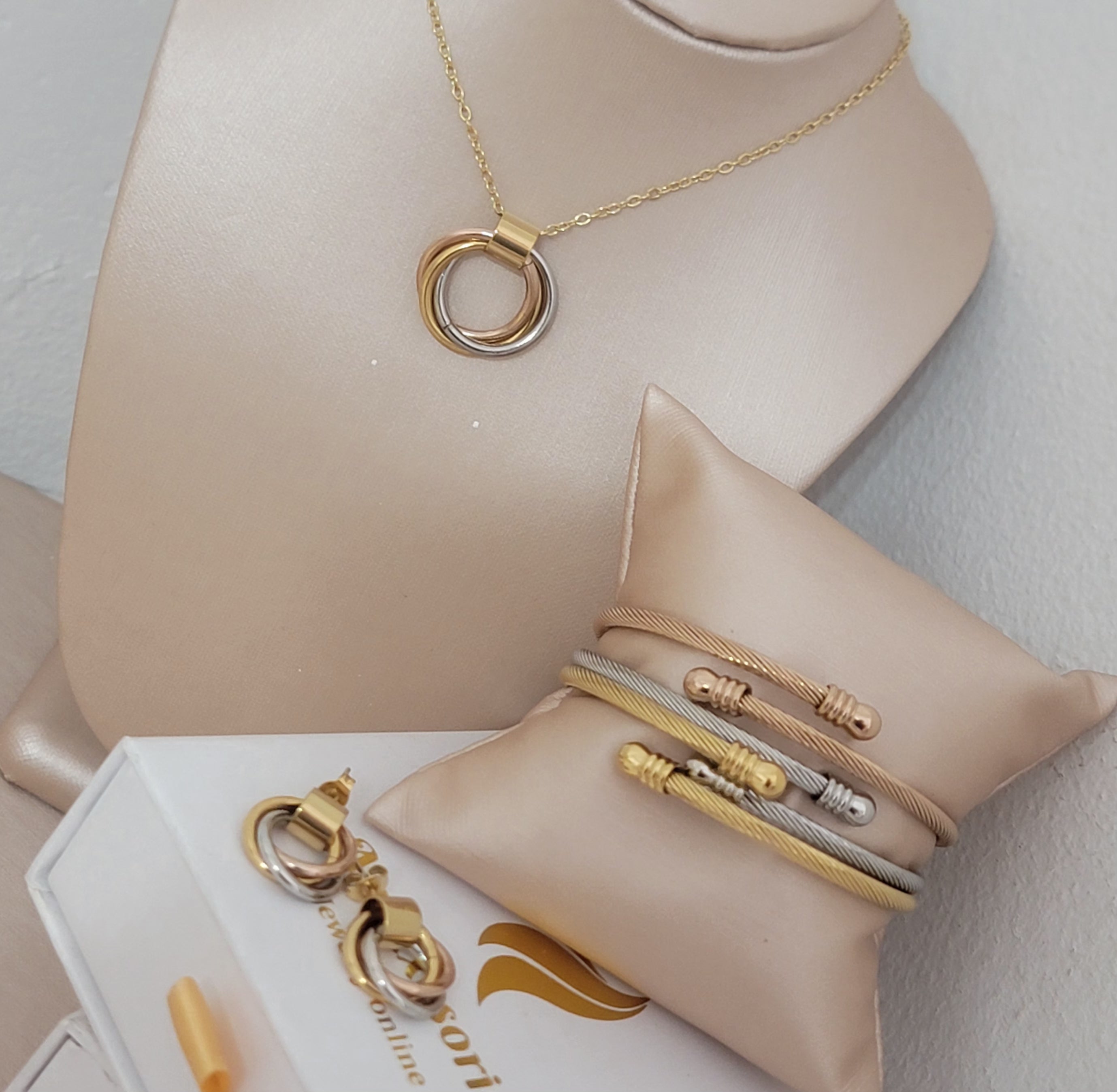 Trinity set