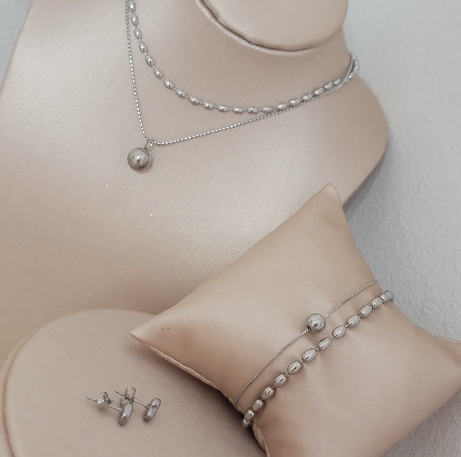 Silvery bead set